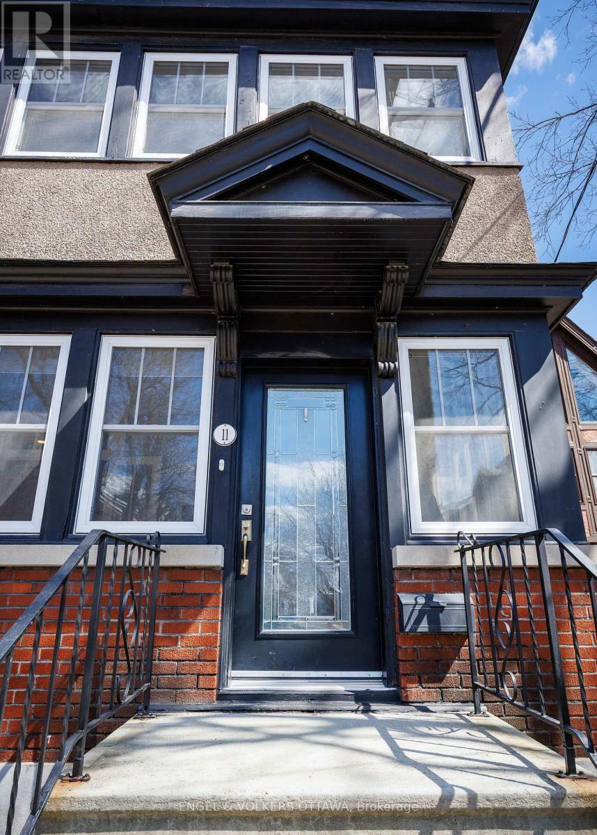 Property Photo: 11 Howick Place ON K1S 3S4