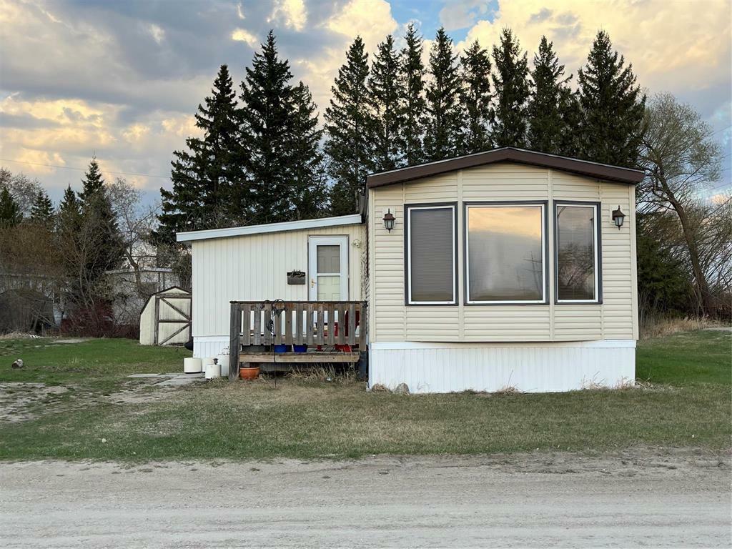 Property Photo: 40 Poplar Park Trailer Park MB R0J 1E0