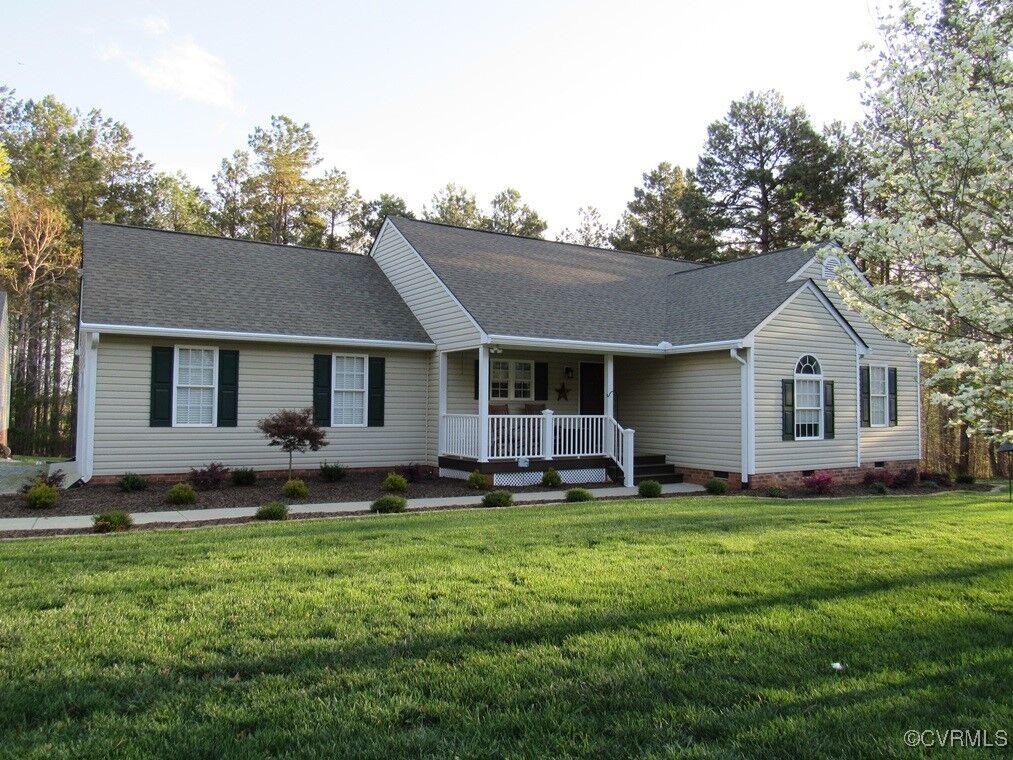 Property Photo: 2493 Gully Tavern Road VA 23966