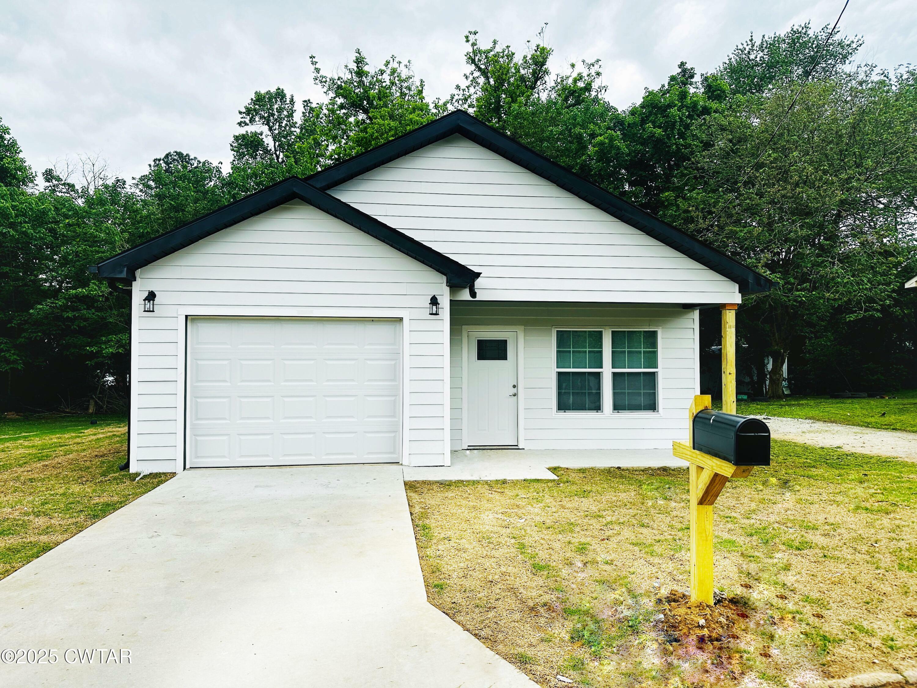 122 Walsh Street  Jackson TN 38301 photo