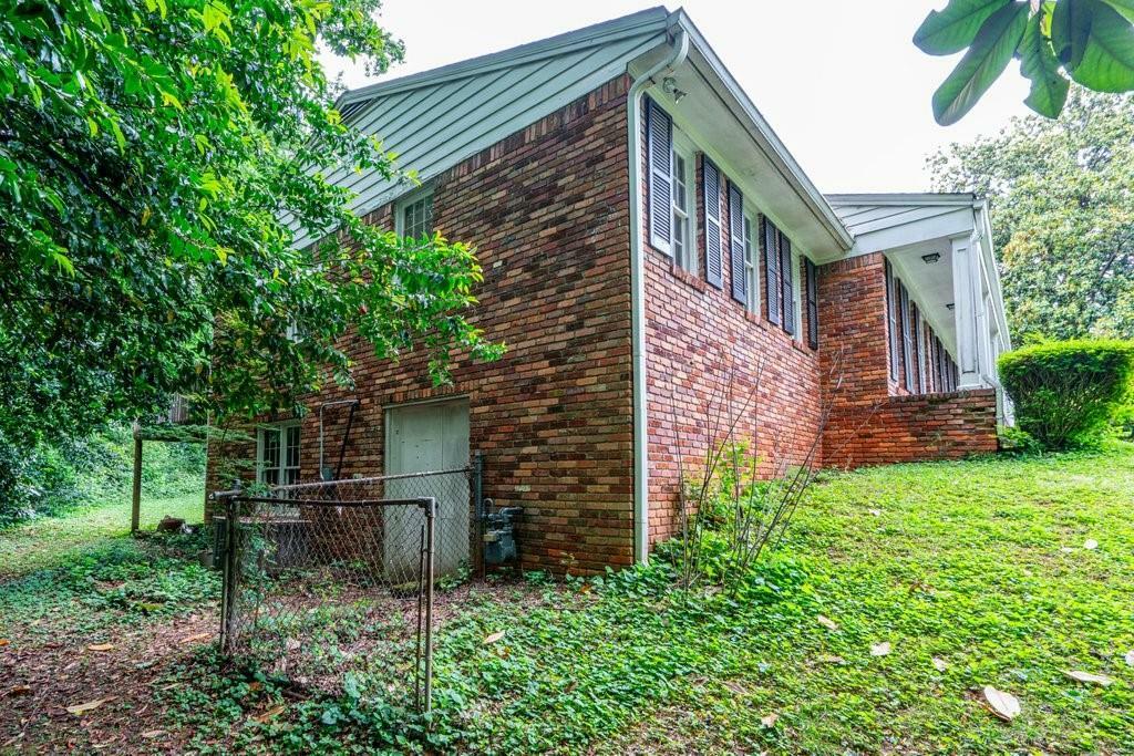 Property Photo: 3916 Ridgewood Drive SE GA 30080