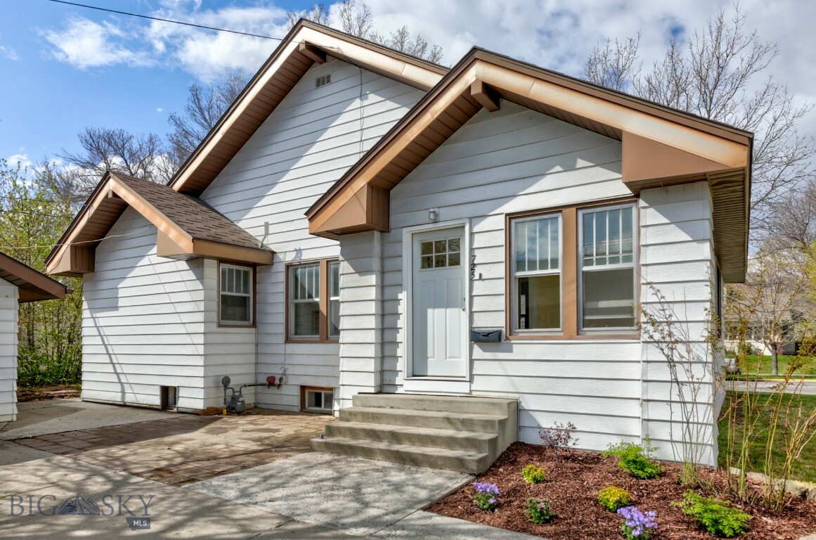 Property Photo: 725 W Callender Street MT 59047