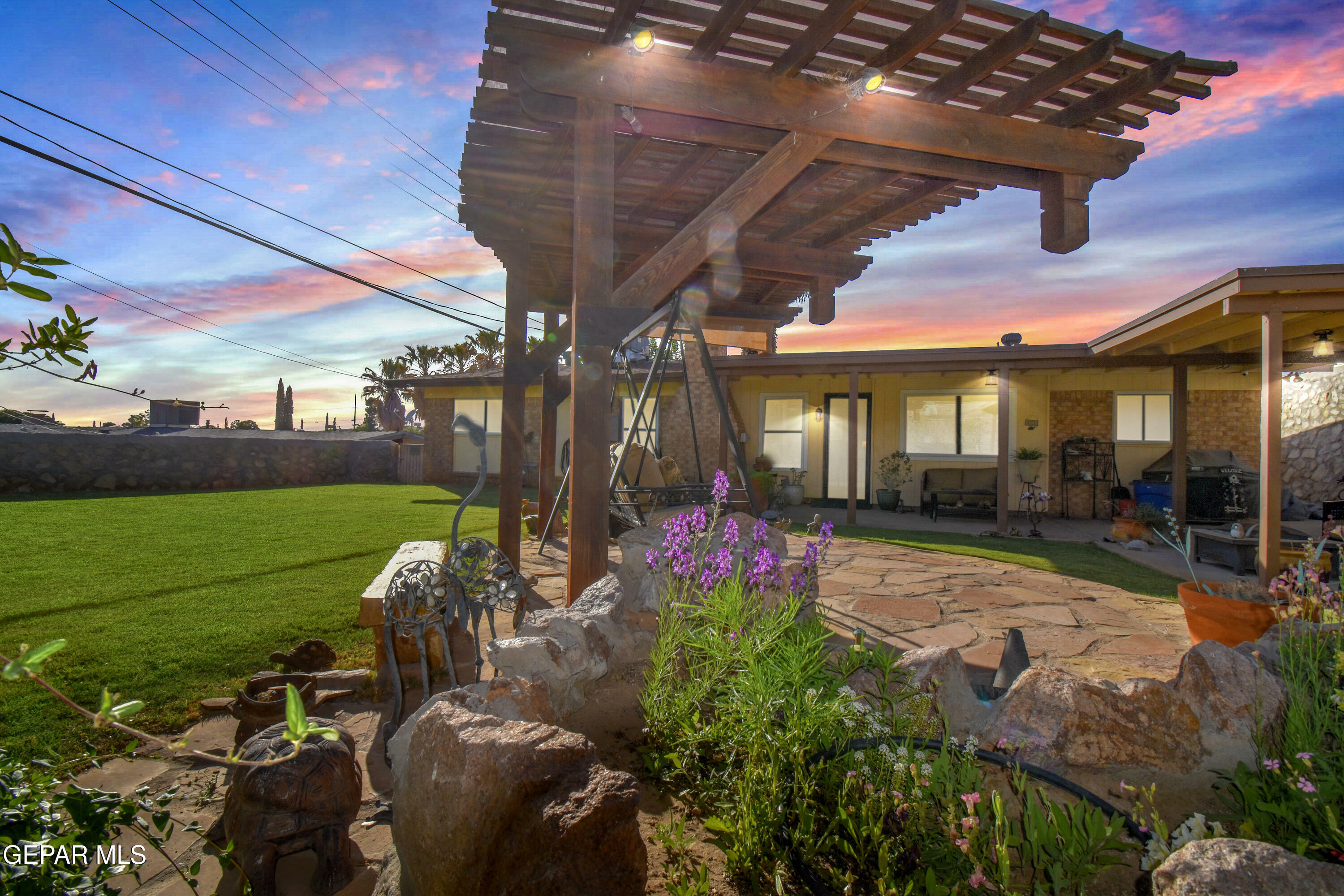 Property Photo: 224 Lomont Drive TX 79912