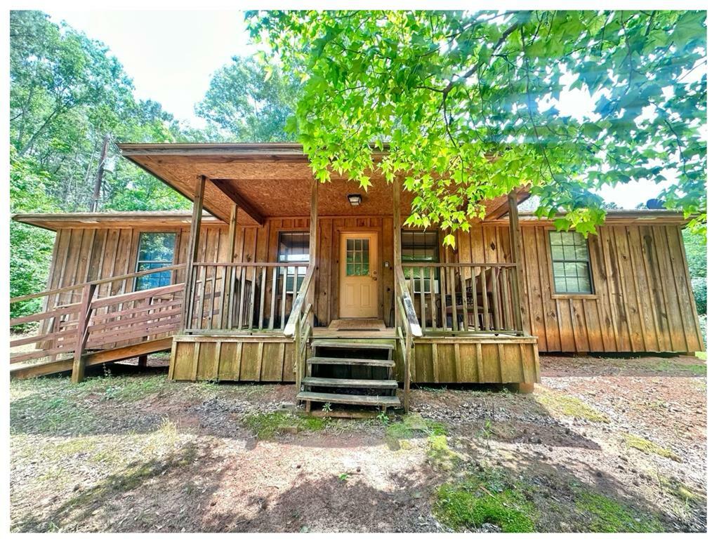 Property Photo: 169 Private Road 6069 TX 75972