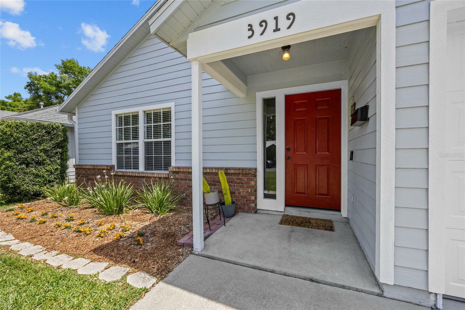 Property Photo: 3919 SW 28th Terrace FL 32608