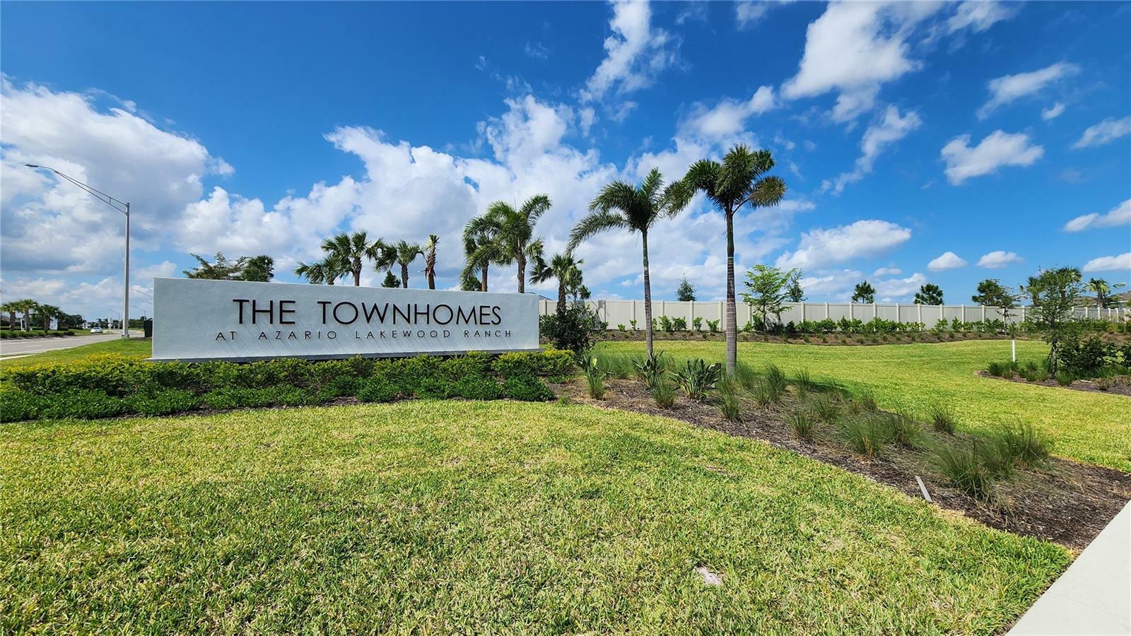 Property Photo: 16656 Bergamo Place FL 34211