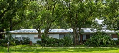 Property Photo: 4708 James L Redman Parkway FL 33567