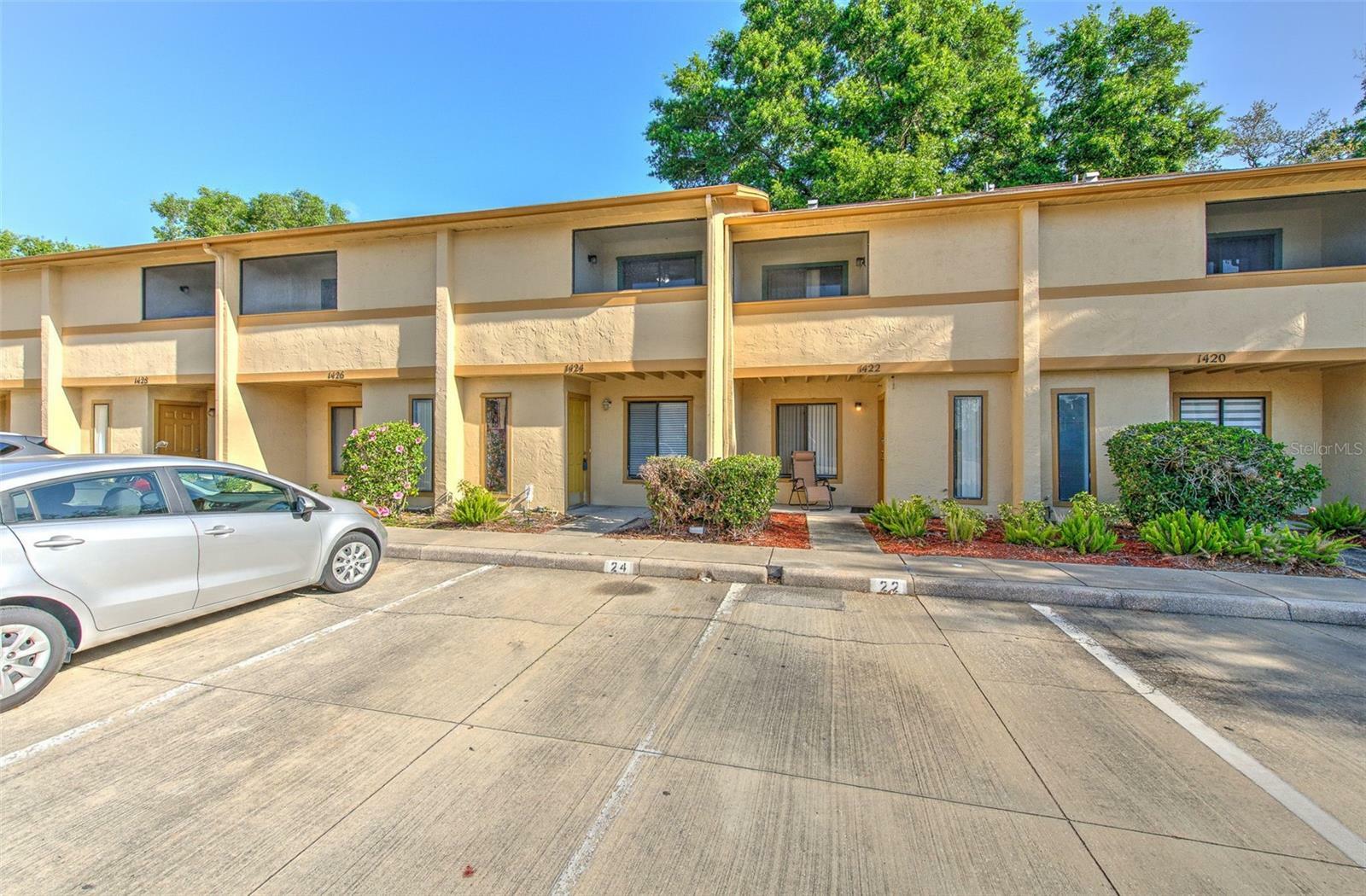 Property Photo: 1424 Highland Ridge Circle FL 33510