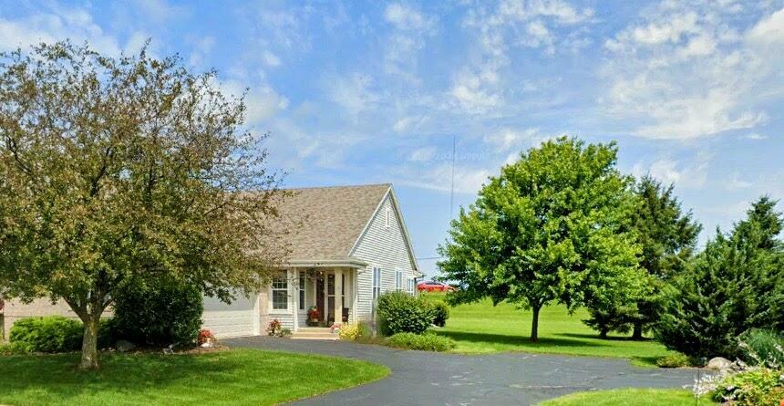 Property Photo:  1210 Steeplechase Dr  WI 53094 