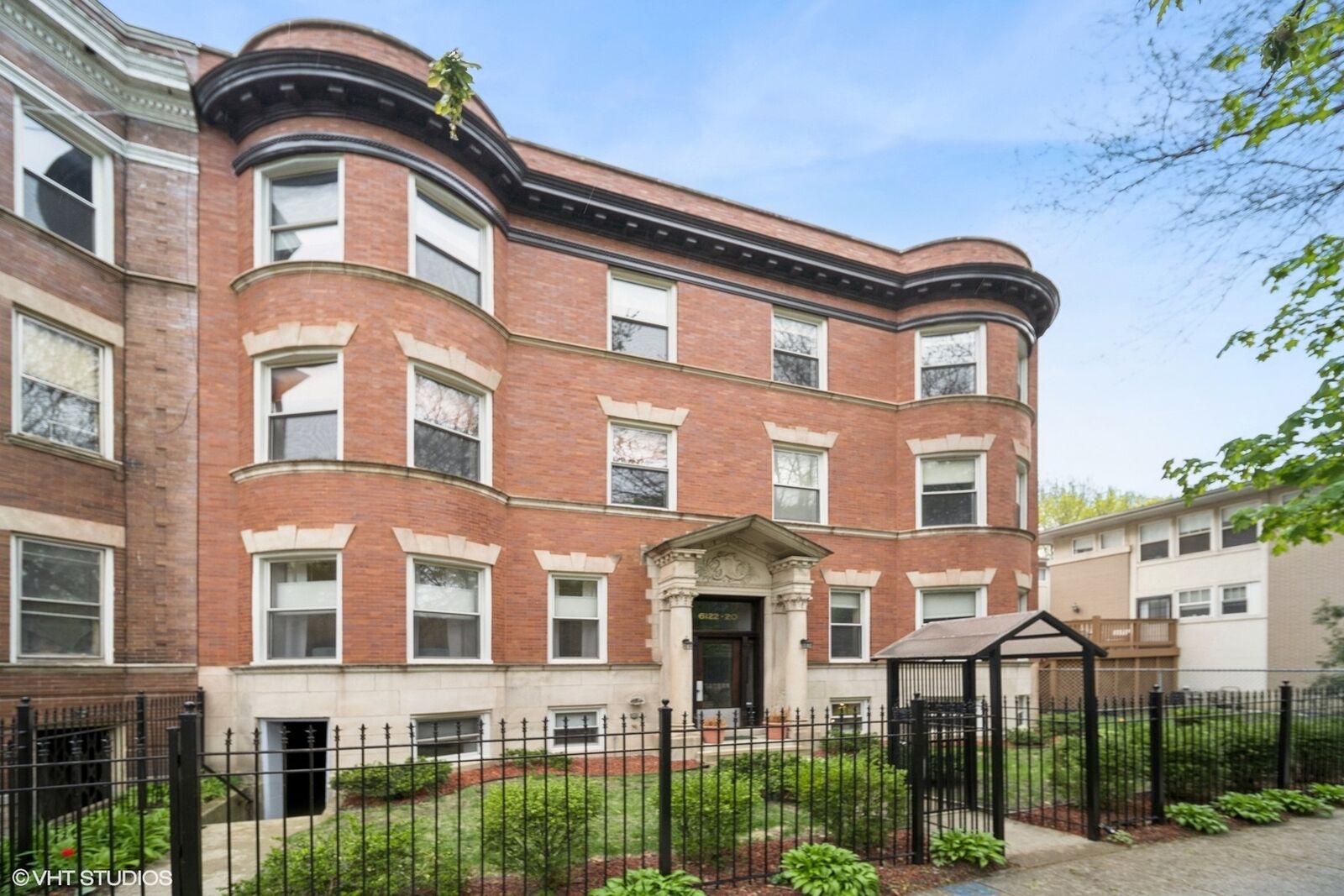 Property Photo: 6122 S Greenwood Avenue 1S IL 60637