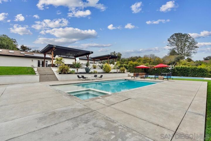 19660 Elfin Glen  Escondido CA 92029 photo