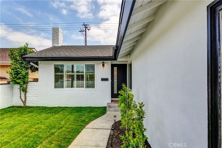 Property Photo: 5172 Del Norte Circle CA 90623