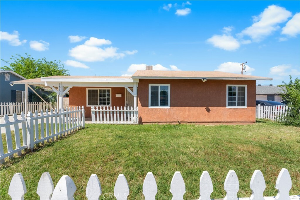 Property Photo: 38733 31st Street E CA 93550