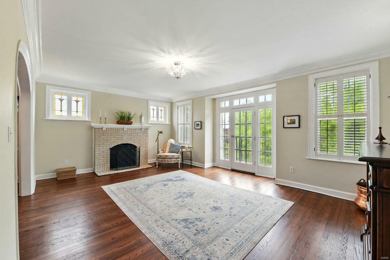 Property Photo: 6240 Rosebury Avenue 3W Unit 202 MO 63105