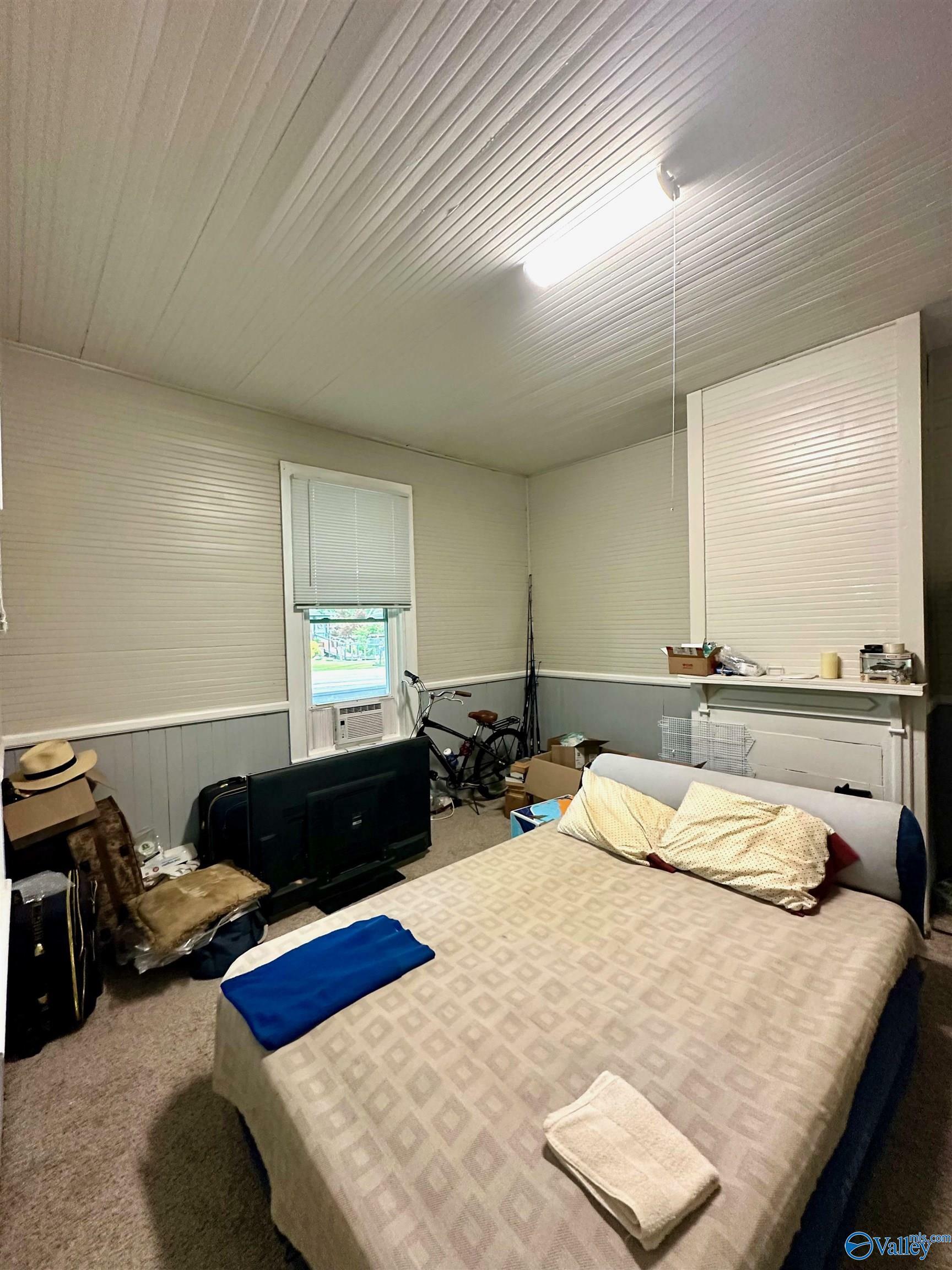 Property Photo: 10 Comnock Avenue AL 35904