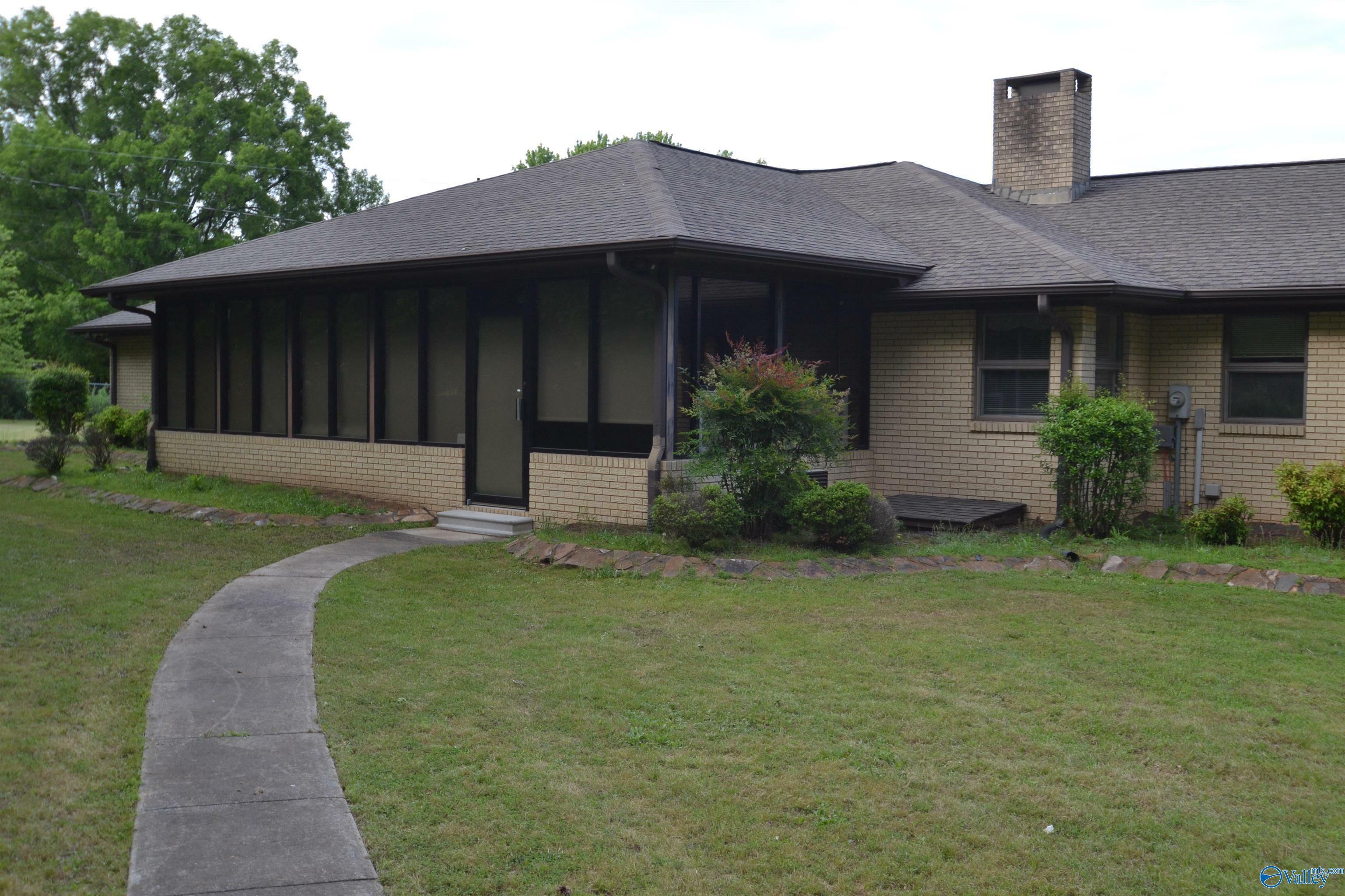 Property Photo: 205 Collier Drive AL 35951