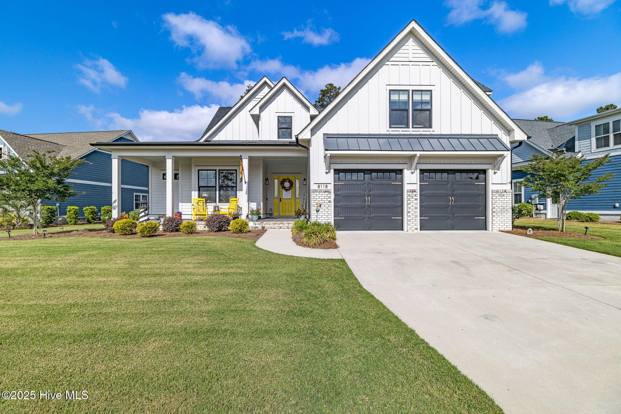Property Photo: 8118 Manassas Lake Lane NC 28451