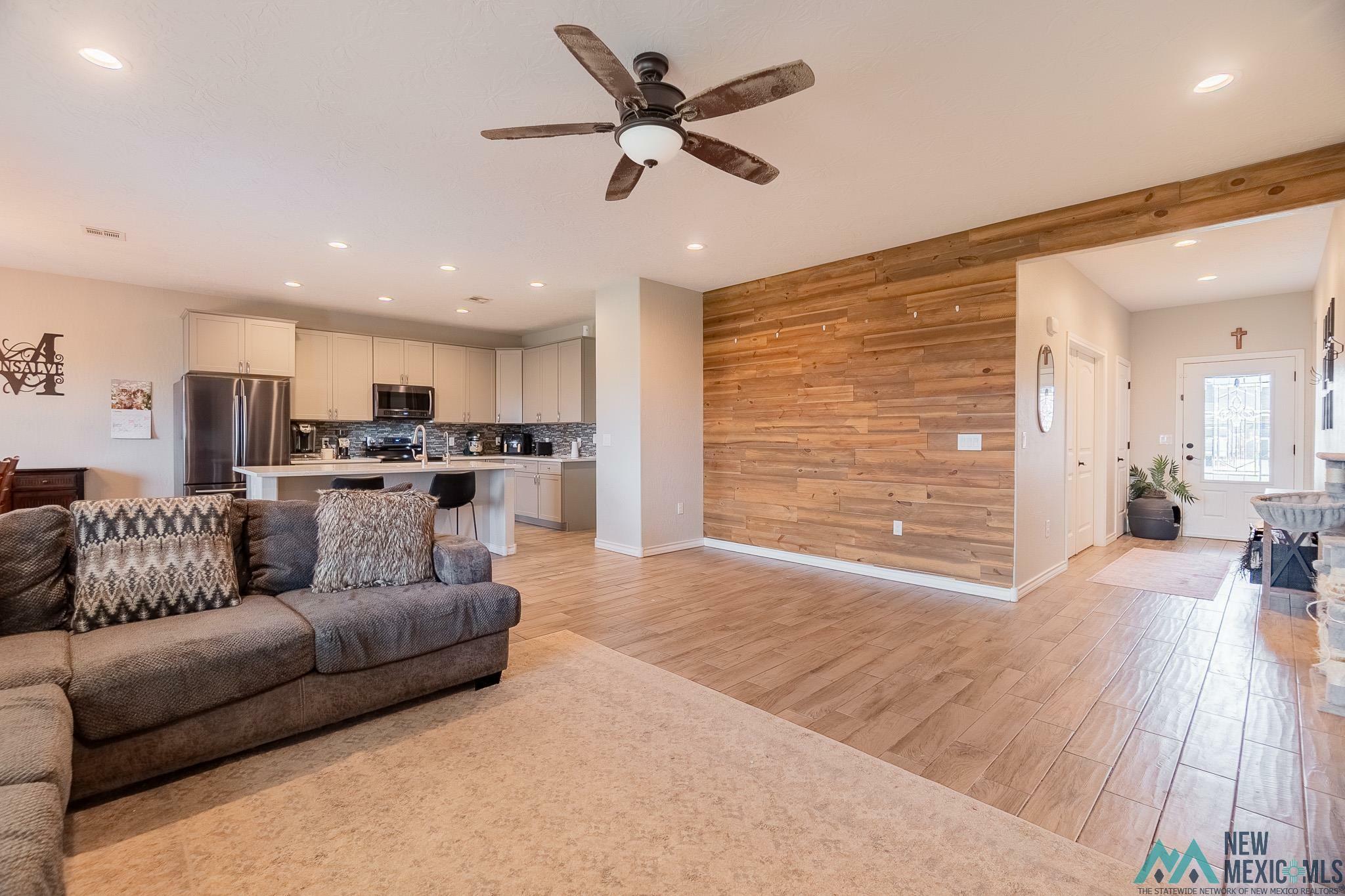 Property Photo: 1116 Broadway Drive NM 88101