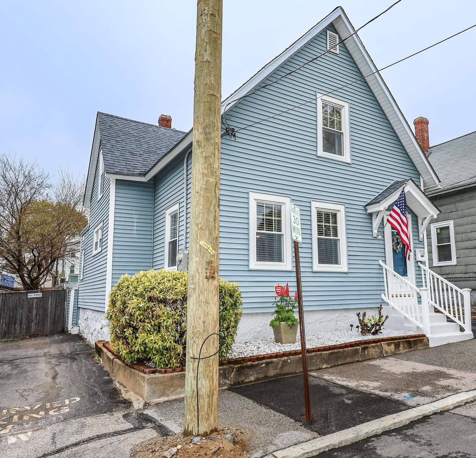 Property Photo: 10 Russell Street NH 03104