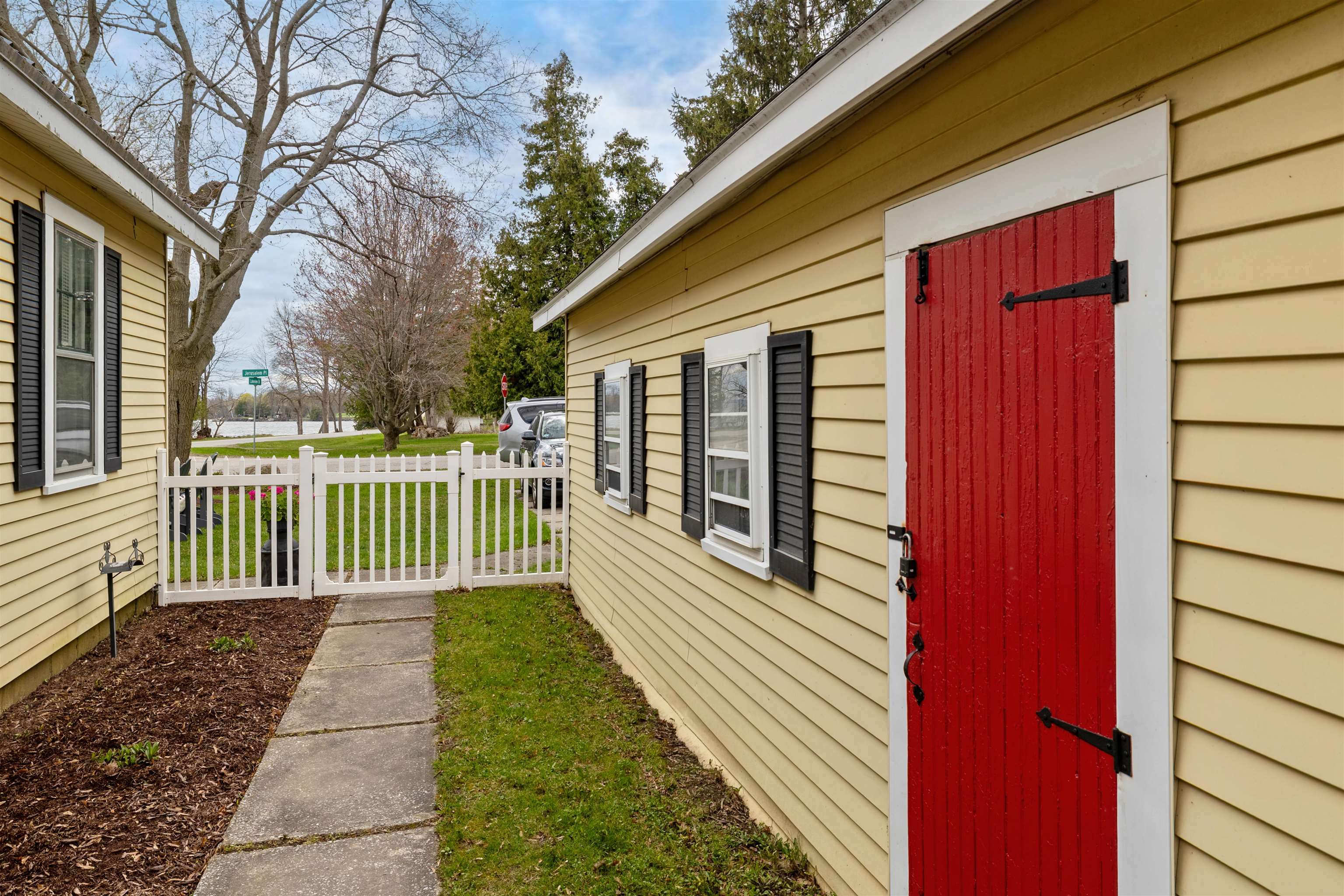 Property Photo: 215 Lakeview Drive VT 05747