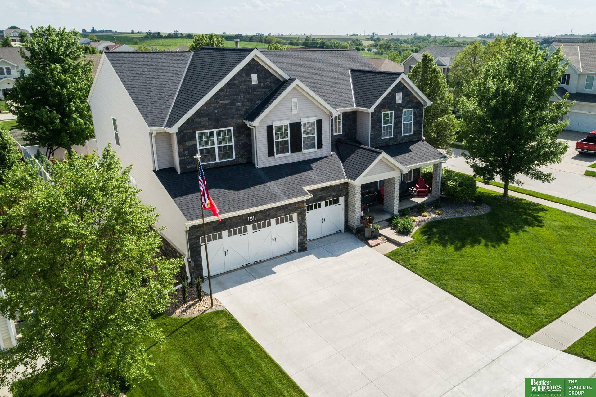 Property Photo: 1811 White Pine Drive NE 68046
