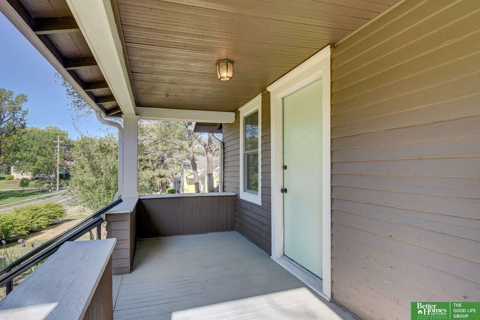 Property Photo: 5634 Blondo Street NE 68104