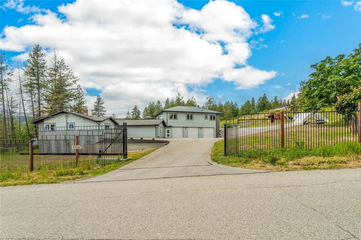 5308 Law Street  Peachland BC V0H 1X8 photo