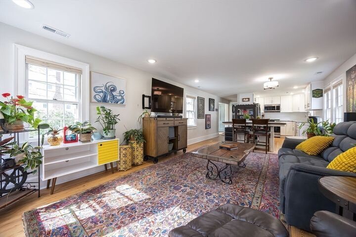 1146 Massachusetts Ave 2  Arlington MA 02474 photo
