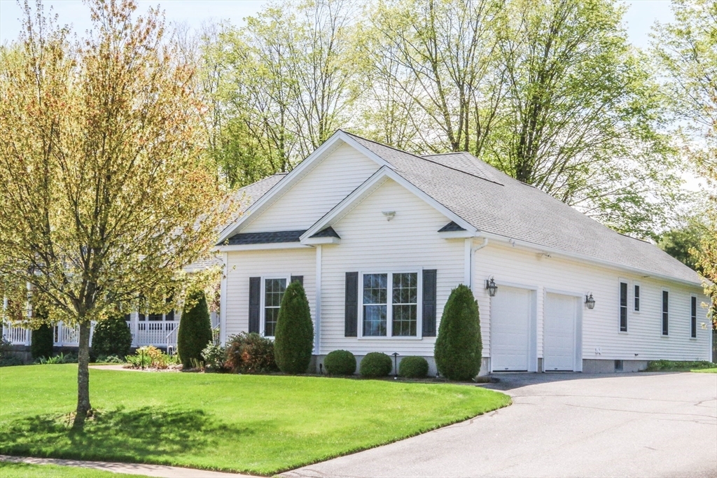 Property Photo: 35 Farmington Circle MA 01030