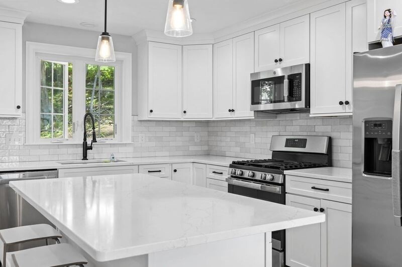 Property Photo:  514 Middlesex Tpke  MA 01821 