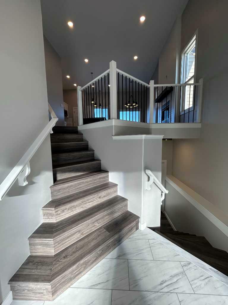 Property Photo: 10625 113 Street AB T8V 1L1