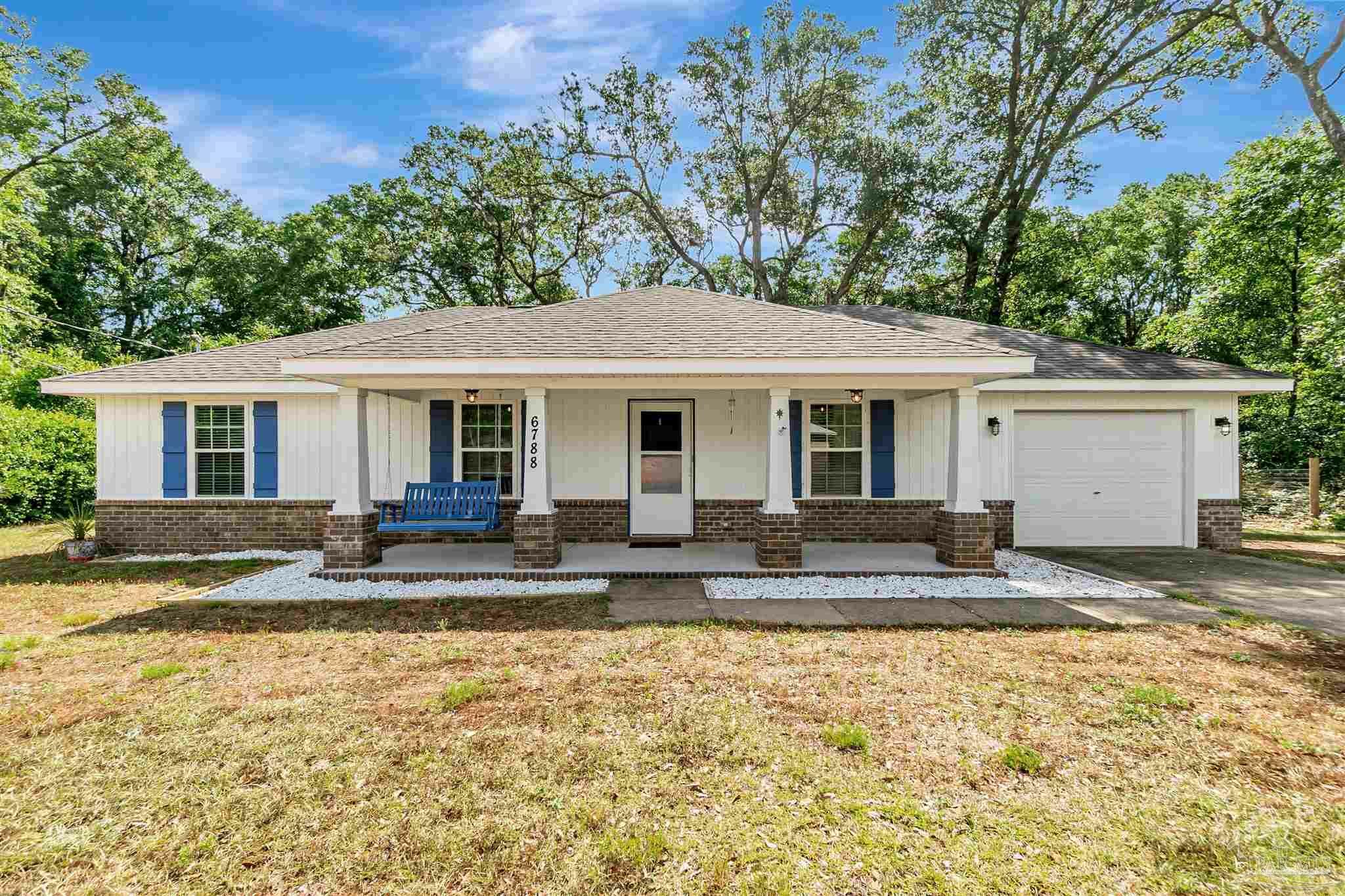 Property Photo: 6788 Contentment St FL 32583