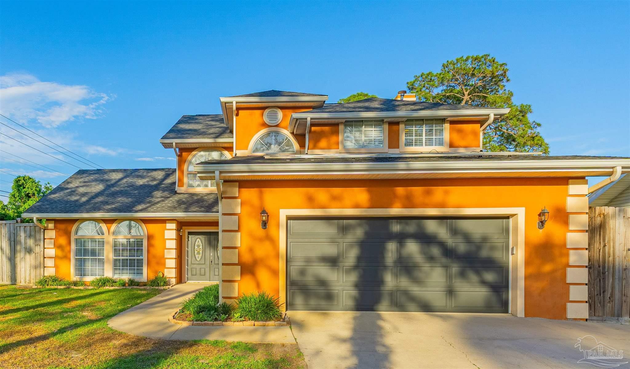 Property Photo: 441 Atwater Ct FL 32569