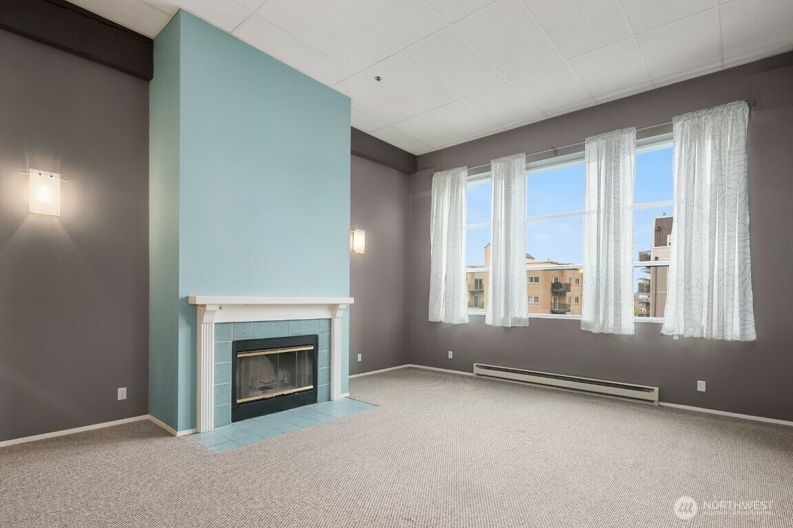 Property Photo: 417 E Pine Street 308 WA 98122