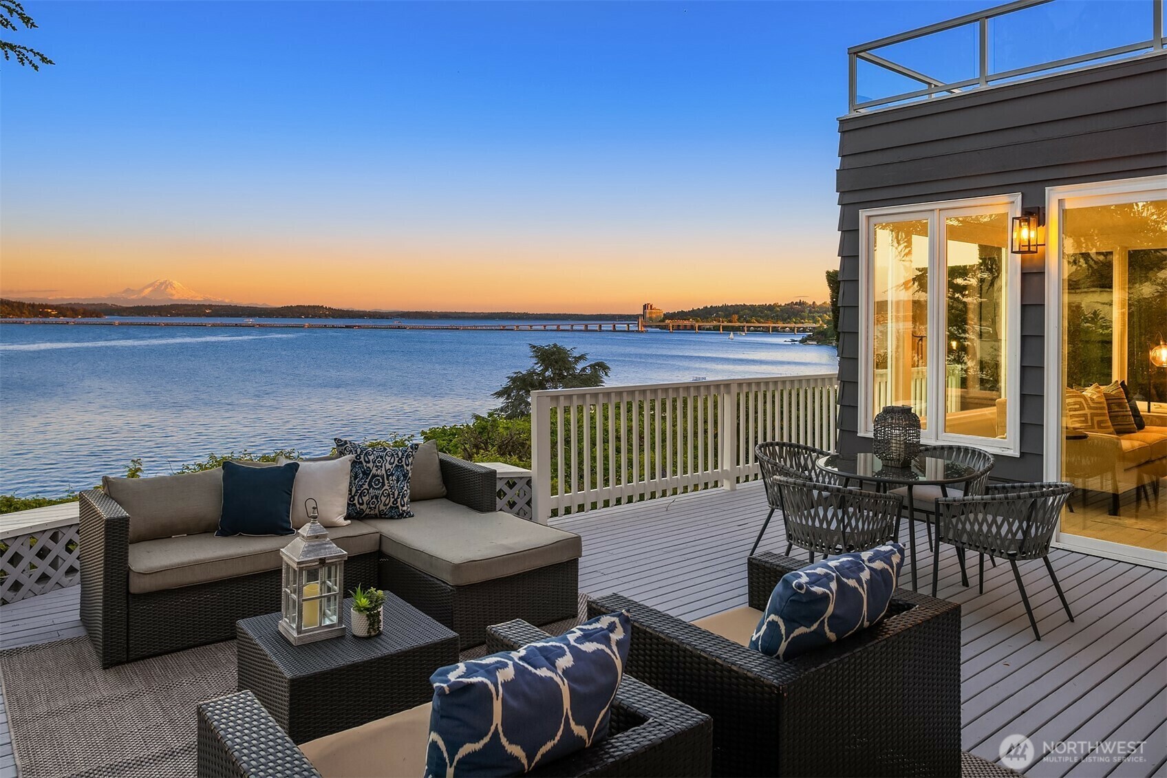 Property Photo: 5147 NE Latimer Place WA 98105