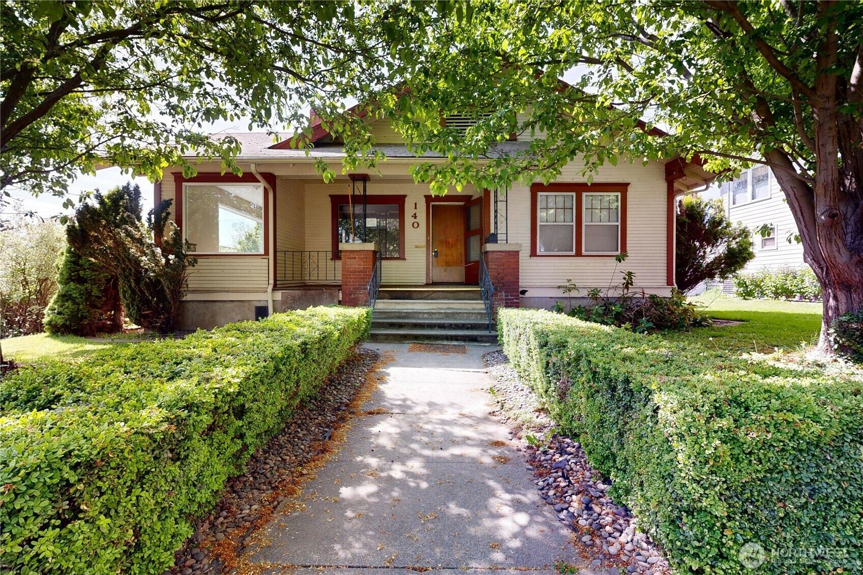 Property Photo: 140 Otis WA 99362