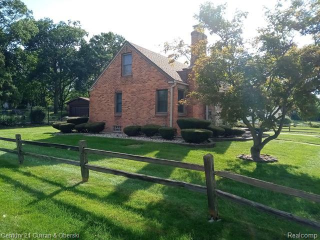Property Photo: 23211 Myrtle Street MI 48128