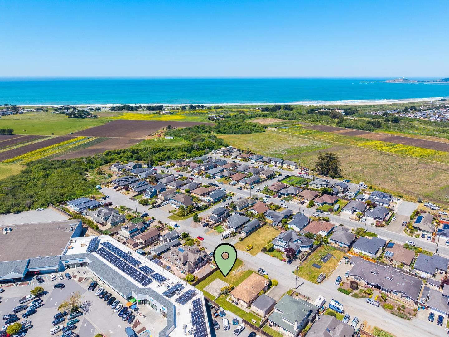 Property Photo:  411 Belleville  CA 94019 