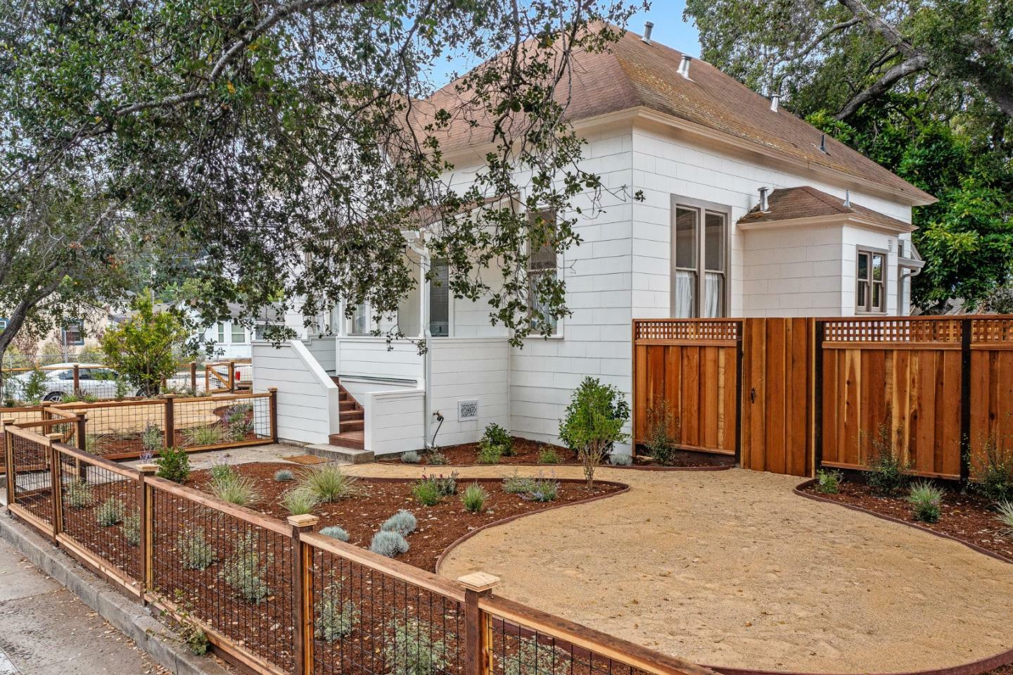 Property Photo: 803-805 Broadway CA 95062