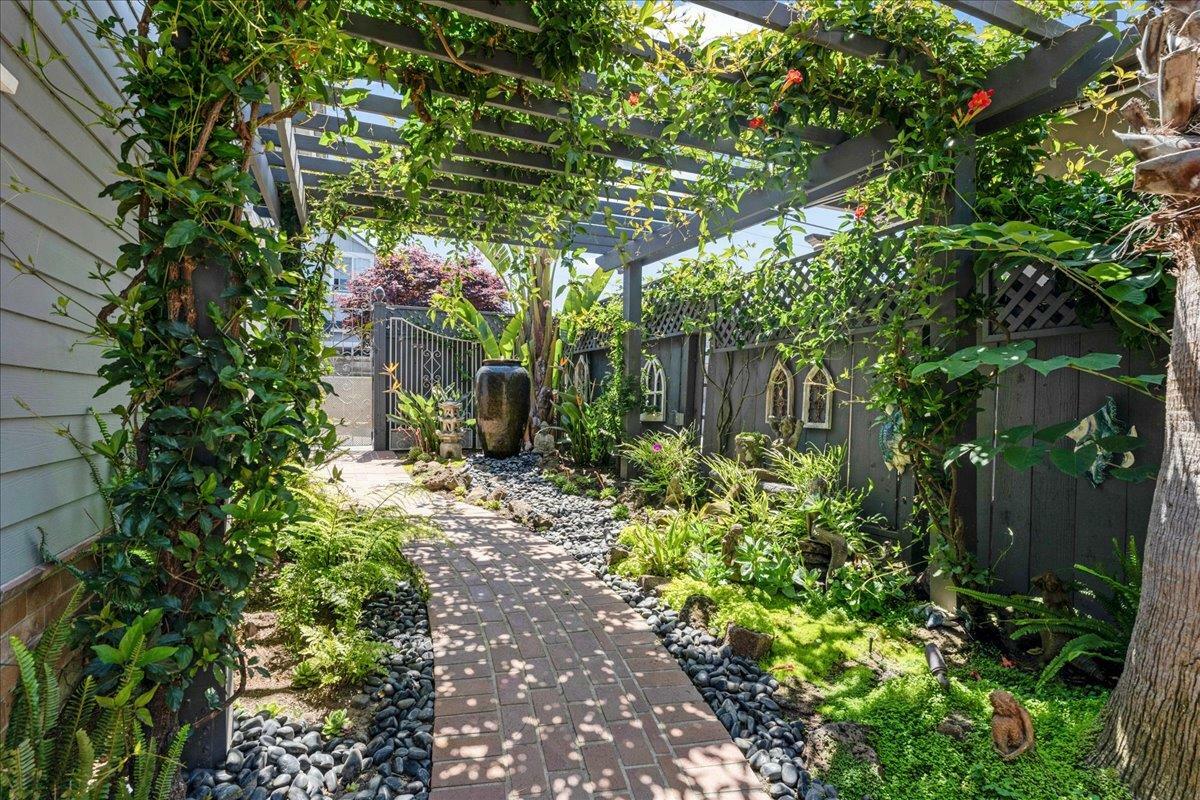 Property Photo: 410 Monterey CA 95010