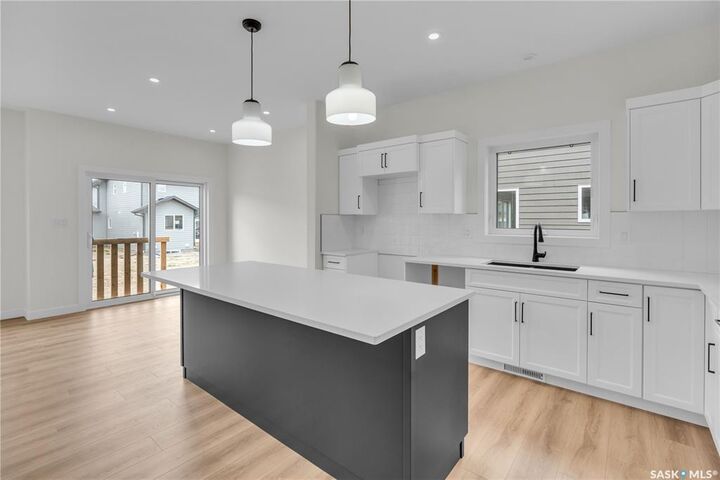 Property Photo:  411 Doran Crescent  SK S7V 1W3 