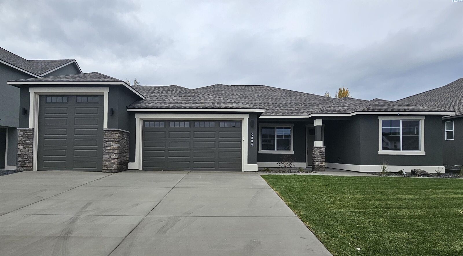 Property Photo:  5808 Road 122  WA 99301 