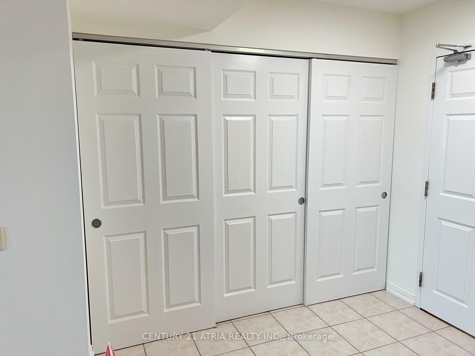 Property Photo:  2800 Warden Avenue 904  ON M1W 3Z6 