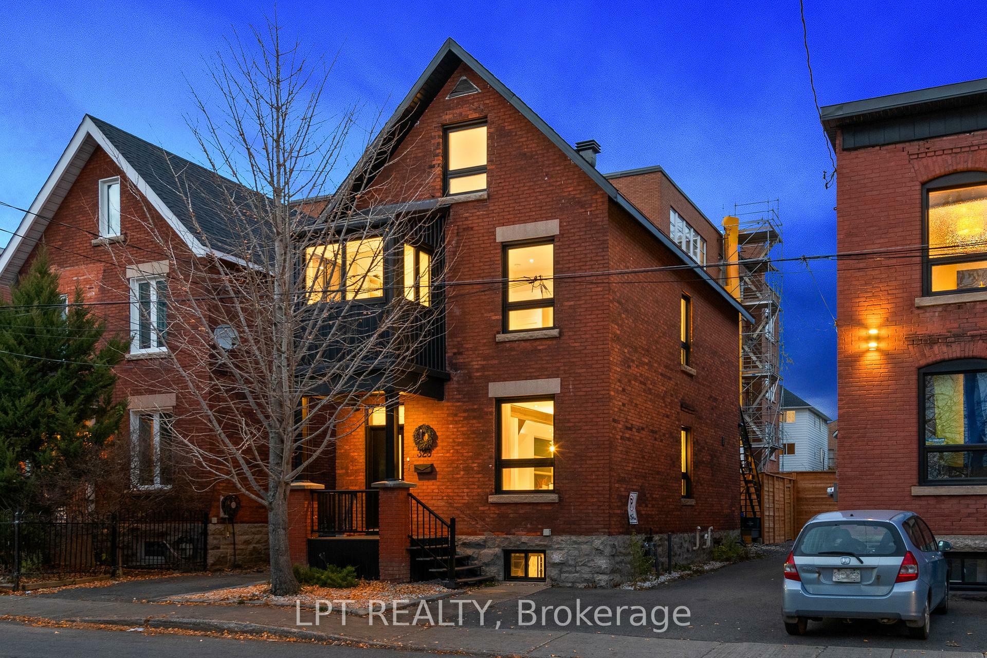 Photo de la propriété: 323 Booth Street ON K1R 7K1