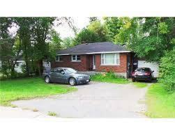 Property Photo: 368 Yonge Street ON L4N 4C8