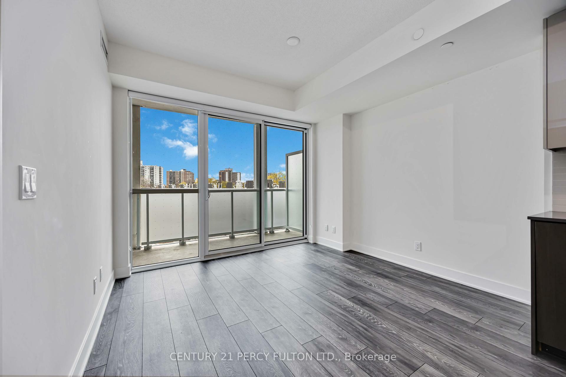 Photo de la propriété: 188 Fairview Mall Drive 308 ON M2J 0H7