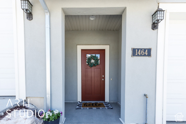 Property Photo: 1464 E Primrose Ln UT 84040