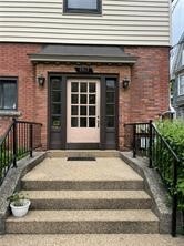 Property Photo: 5917 Walnut St 7 PA 15232