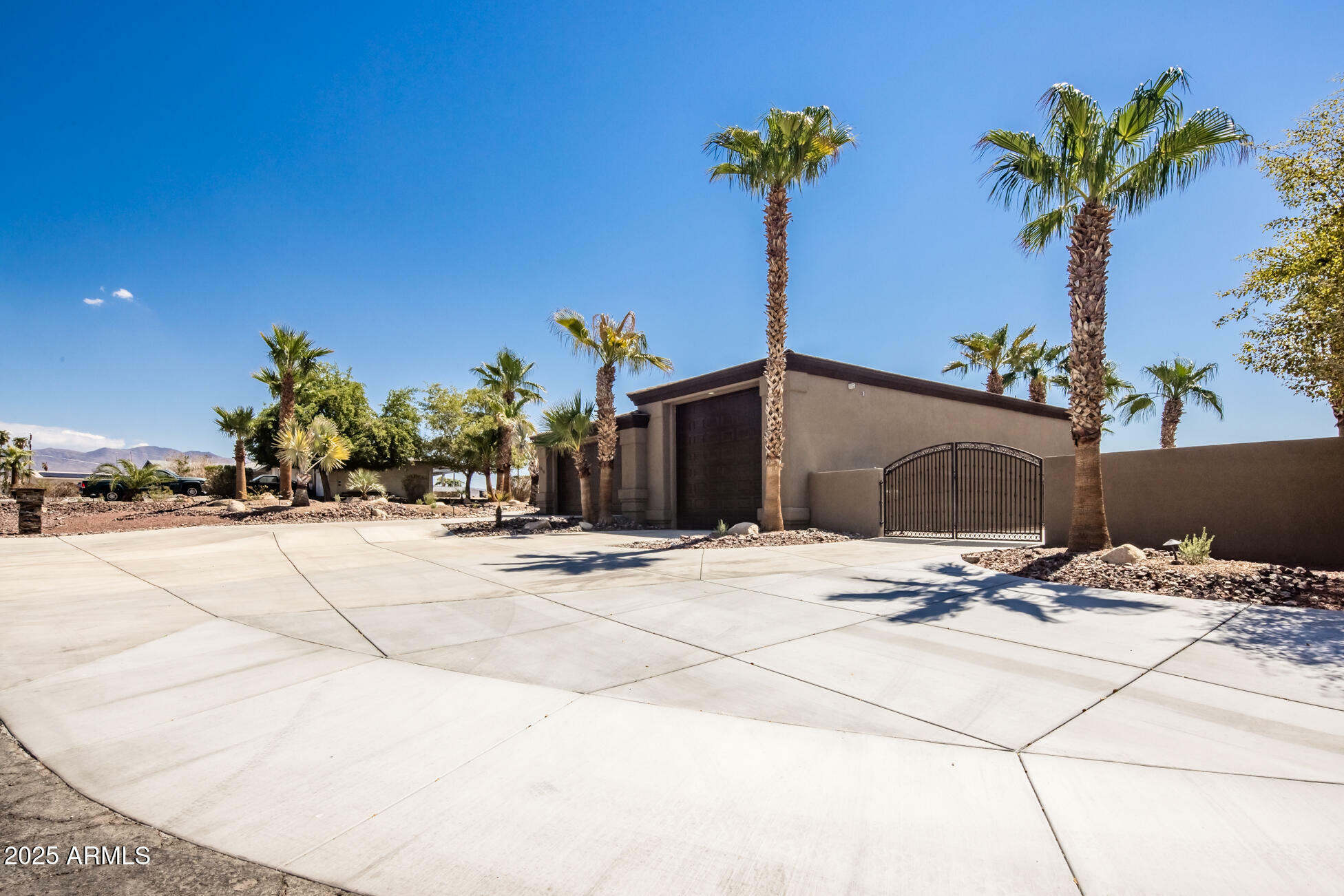 Property Photo: 1810 Biscayne Lane AZ 86403