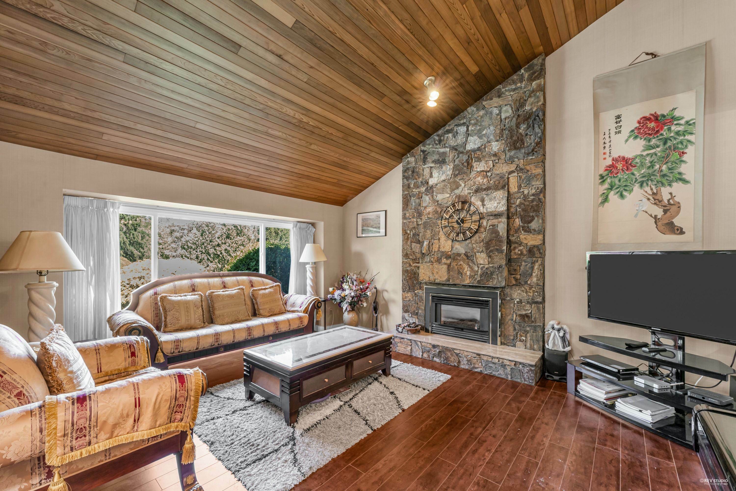 Property Photo: 6720 Cougar Court BC V4E 2Y5